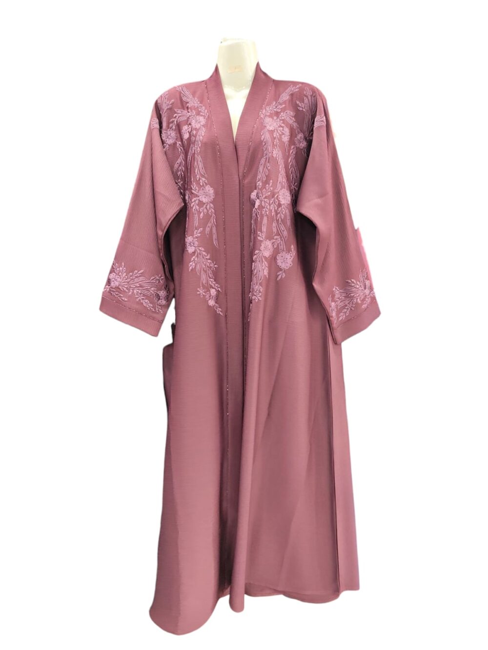 Zoom Front Embroidery Abaya - Image 8