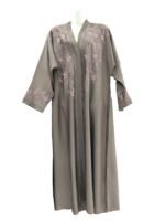 Zoom Front Embroidery Abaya - Image 7